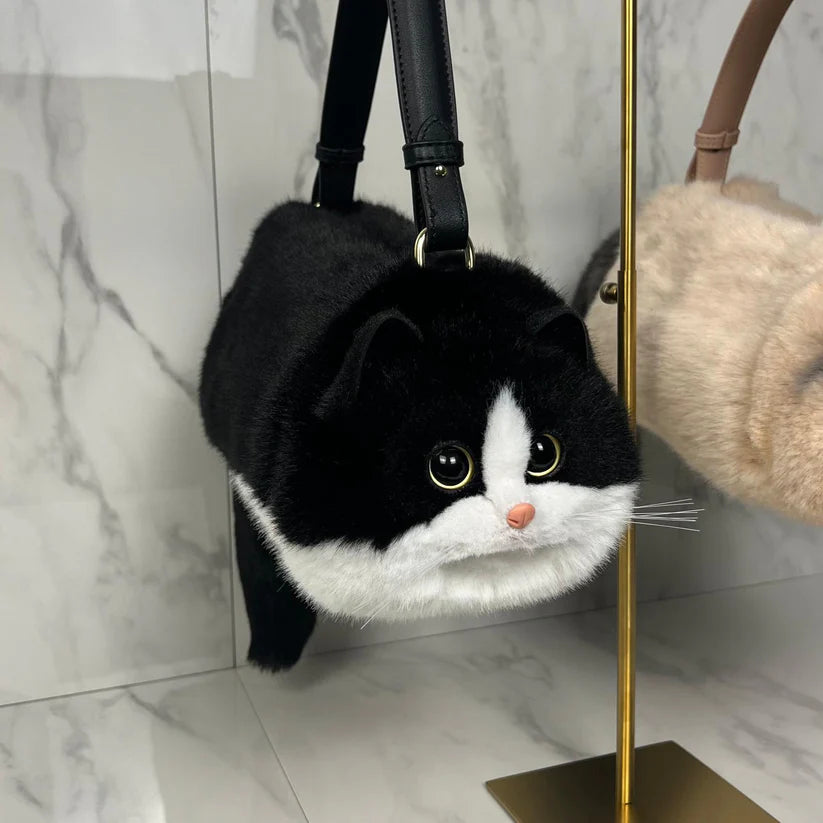Realistic Plush Cat Handbag 🐱🤍
