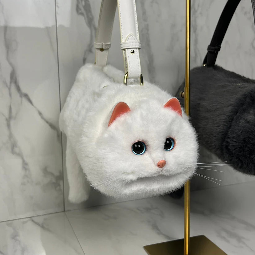 Realistic Plush Cat Handbag 🐱🤍